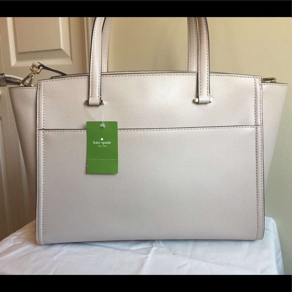 Kate Spade 🌸 - Picture 3 of 11